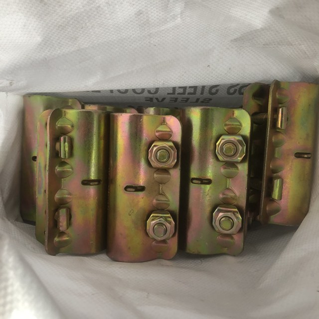 BS1139 EN74按压脚手架套筒套接器锌镀金外部连接器