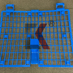弹簧装载的脚手架梯子进入门